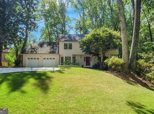 200 Crossing Creek Ct, Roswell, GA 30076