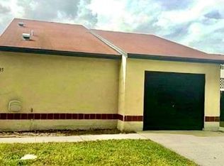 755 Golden Sunshine Cir, Orlando, FL 32807