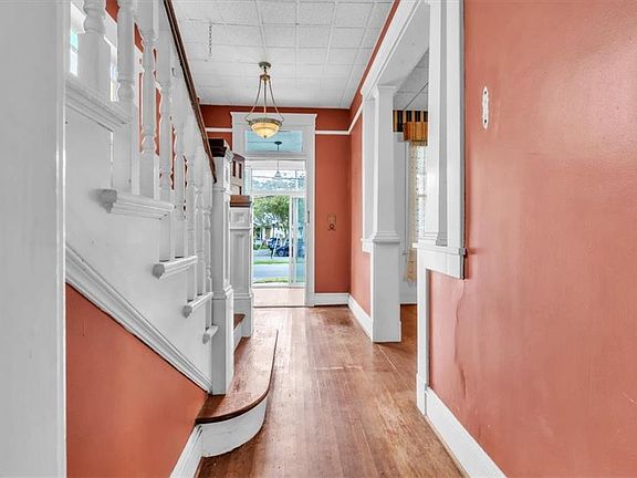 3rd image of 240 Lucile Ave