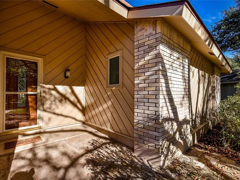 12916 Pegasus St — Photo 8