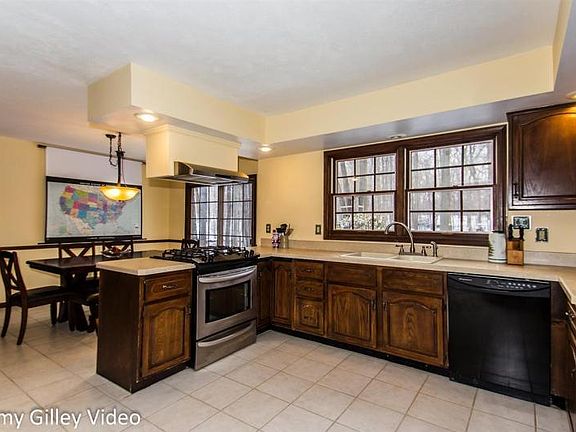 3rd image of 2126 Winn Pl