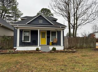 802 NE 2nd St, Bentonville, AR 72712