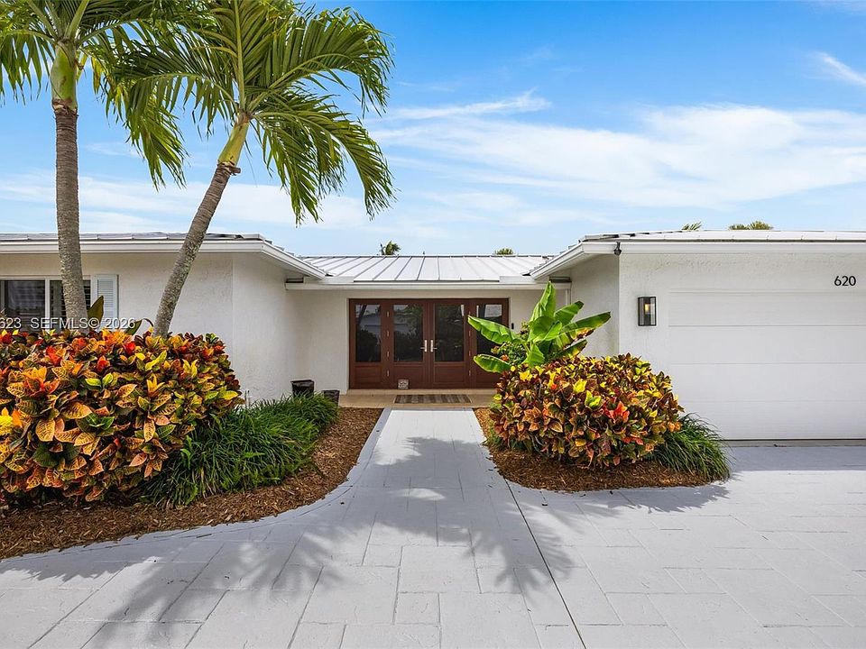 620 SE 11th St, Pompano Beach, FL 33060 | MLS #A12026623 | Zillow
