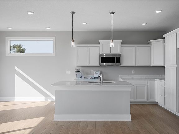 2nd image of 516 NE Vista Ln