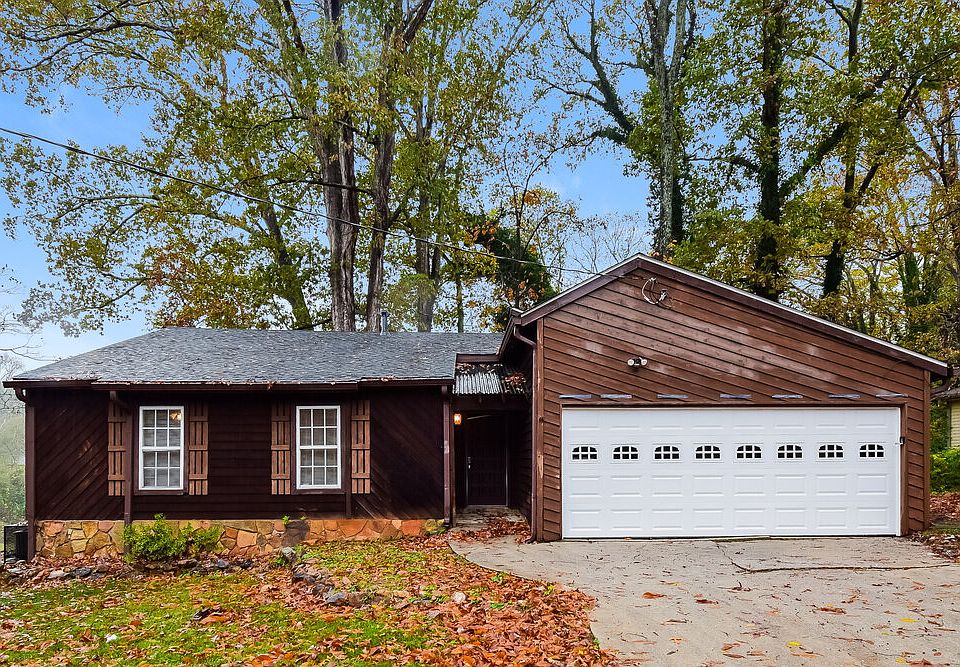 1st image of 4902 N Redan Cir