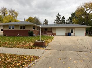 904 20th St N, Moorhead, MN 56560