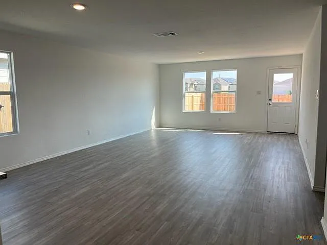 3 bed, 2.0 bath, 1454 sqft, $1,545 — Photo 4