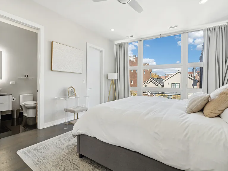 1339 W Ancona St — Photo 13
