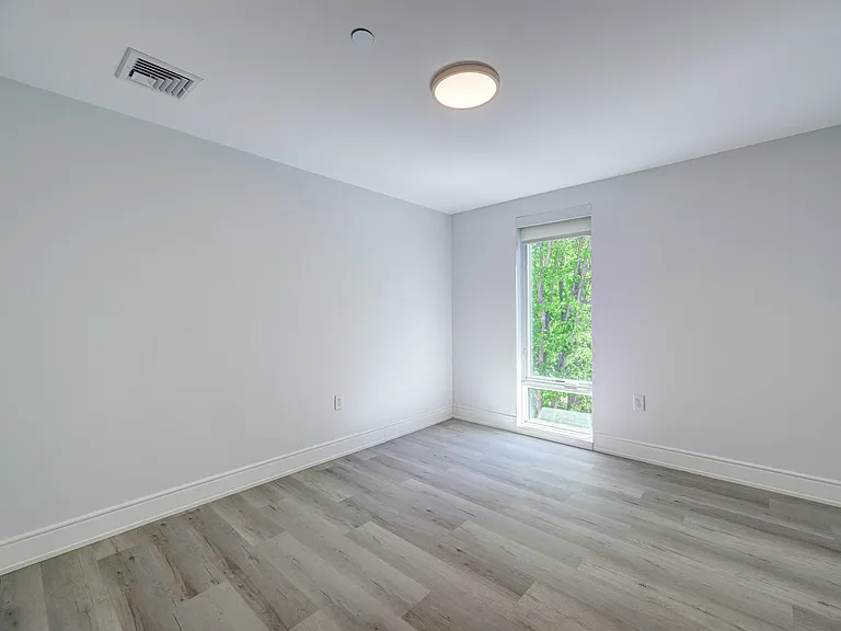 2059 Lafayette Rd #204 — Photo 28