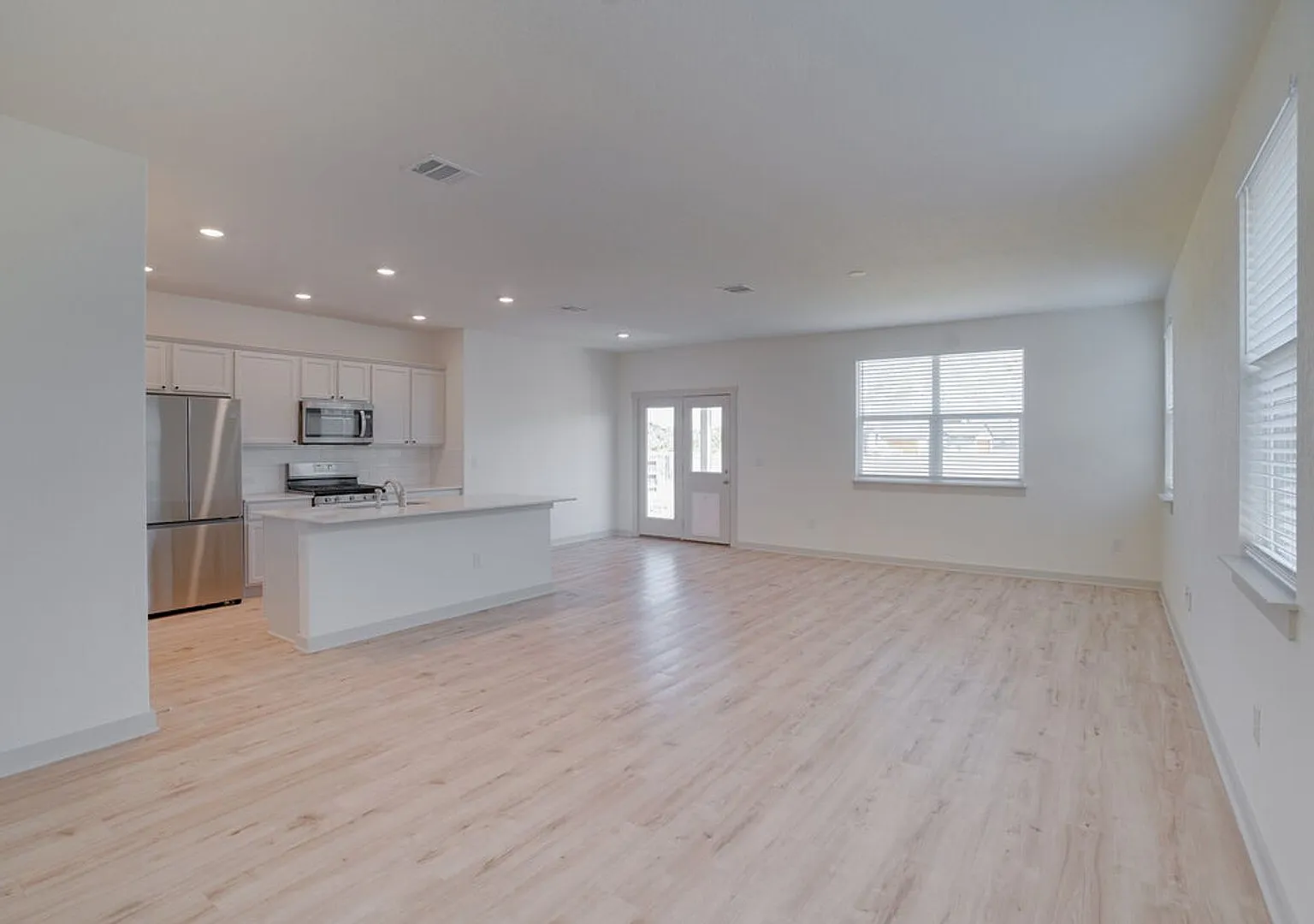 14305 McArthur Dr Manor, TX 78653 — Photo 3