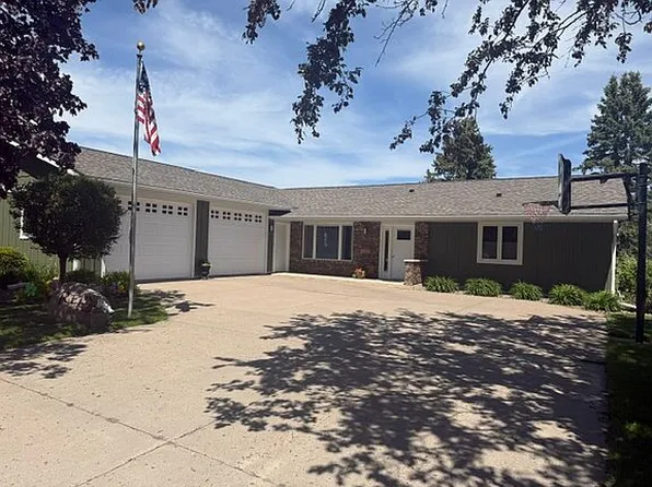 120 Benson Dr, Lewiston, MN 55952