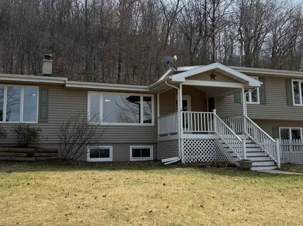 7422 Loy Rd, Arena, WI 53503