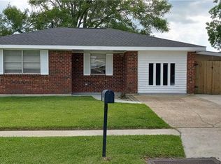 324 Blossom Ct, Westwego, LA 70094
