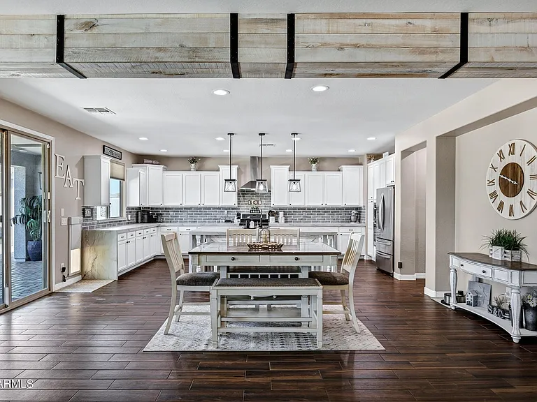 21328 E Misty Ln — Photo 3