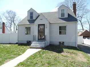 1995 Chopsey Hill Rd, Bridgeport, CT 06606