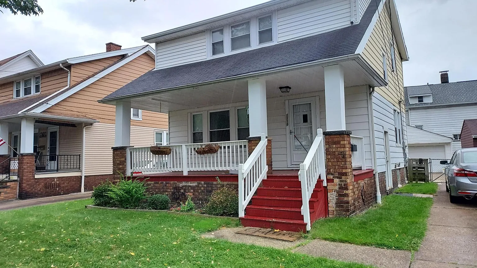 1119 Spring Rd photo 1