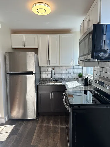 822 S George St #3 Photo 1