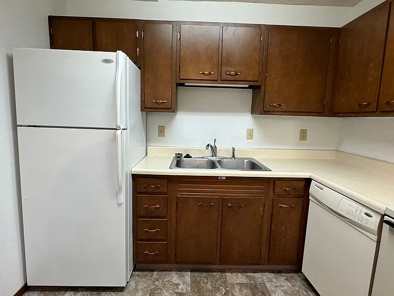 105 Jewel Dr — Photo 12