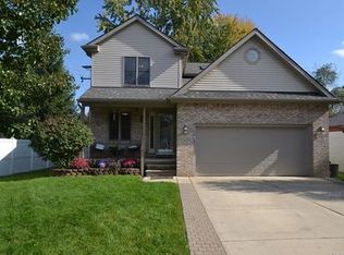 9430 Oakview St, Plymouth, MI 48170
