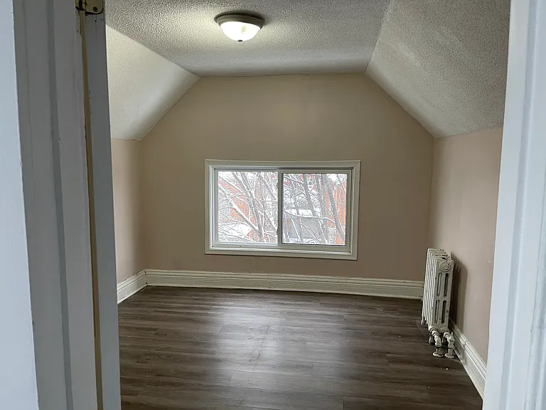 45 Ontario Ave #3 — Photo 5