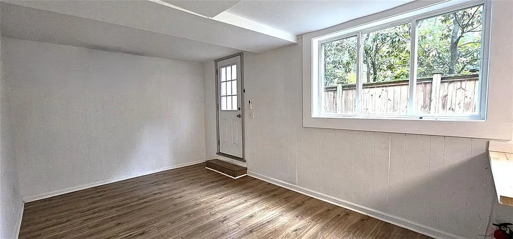 1 bed, 1.0 bath, $1,525 — Photo 2