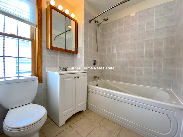 241 W 3rd St #2A — Photo 10
