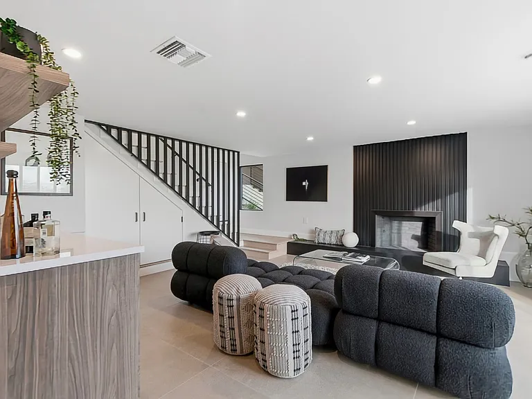 1764 E Loma Alta Dr — Photo 41