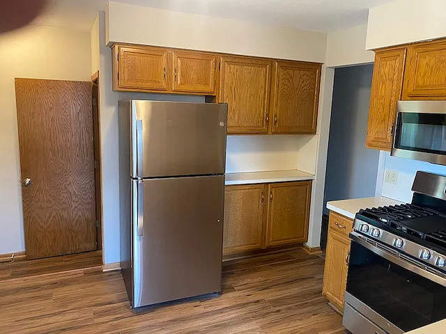 627 Lowry Ave NE — Photo 2