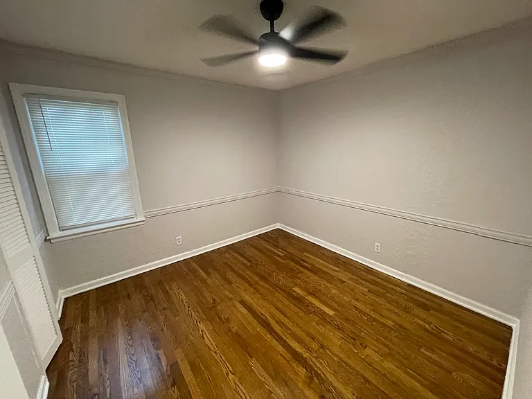 3945 Monroe Ave — Photo 12