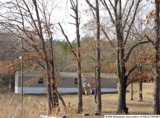 321 Ridge Rd #B, Courtland, MS 38620