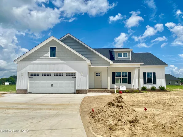 215 Rae Drive, Pikeville, NC 27863