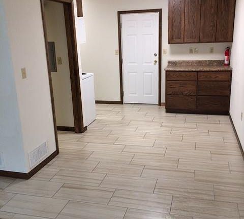 2nd image of 906 Wilkes Blvd