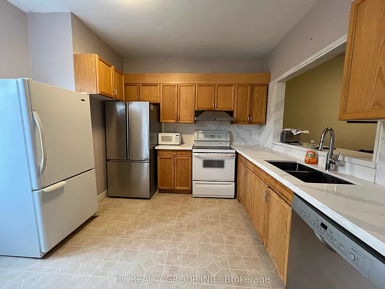 1570 Richmond St #27 — Photo 2