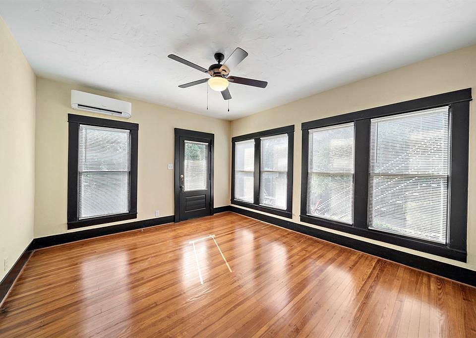 1st image of 811 Sul Ross St #1