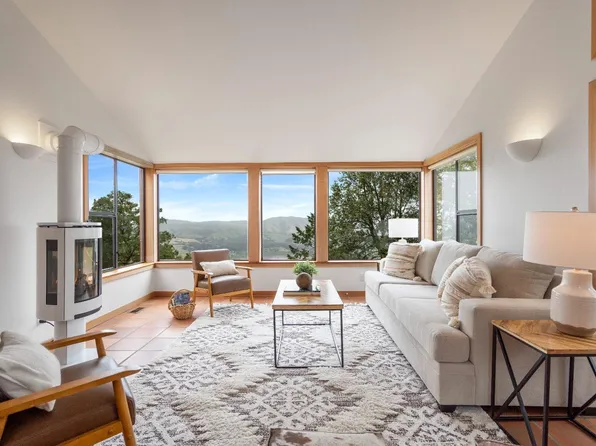 35 Sunnyside Drive, Inverness, CA 94937
