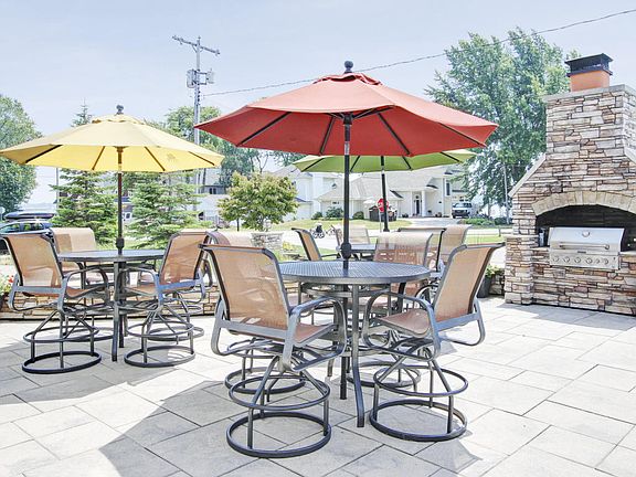 3rd image of 2057 Lake St #6C