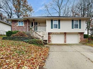 3318 NW Shannon Ct, Blue Springs, MO 64015