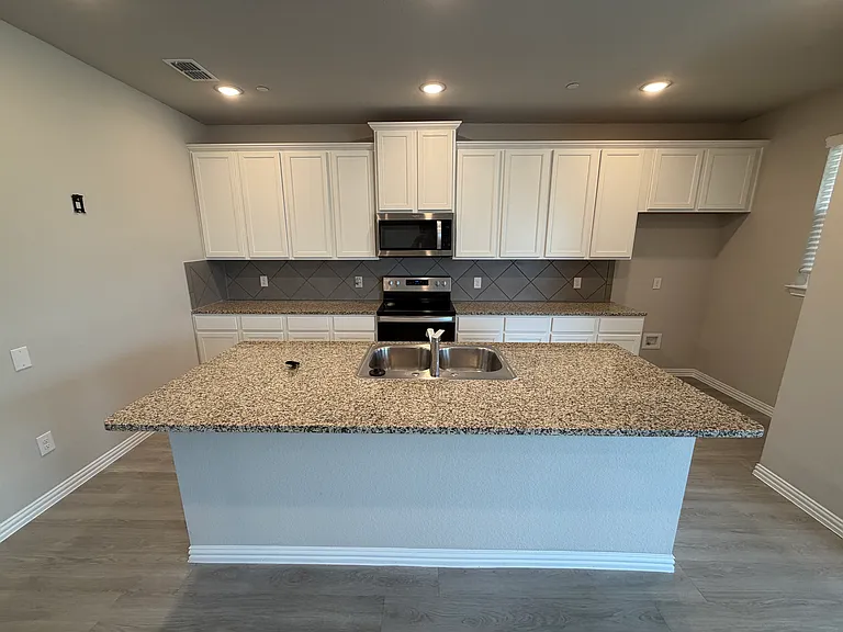 2940 Bluets Dr — Photo 4