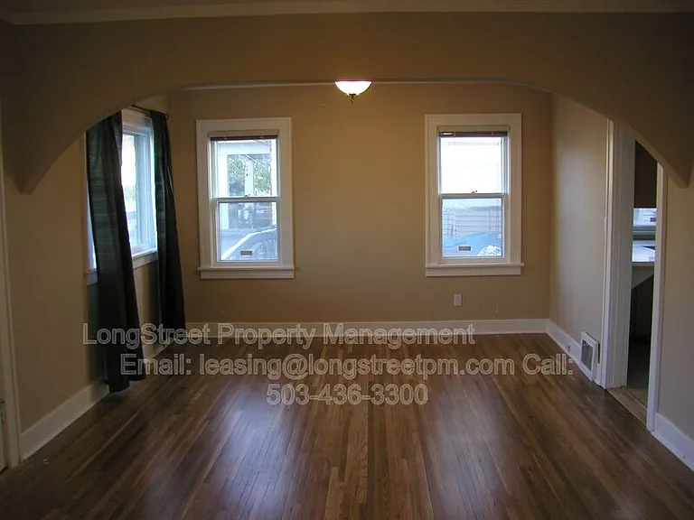 6325 N Maryland Ave — Photo 5