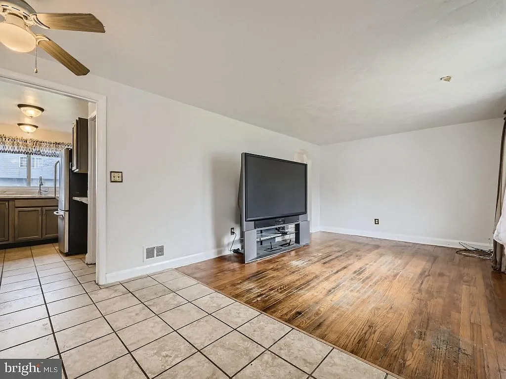 3 bed, 1800 sqft, $2,800 — Photo 3