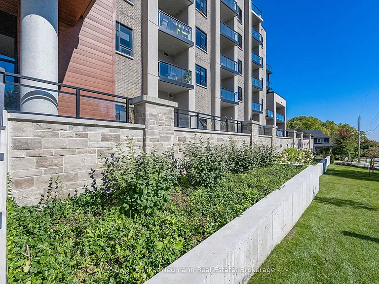 30 Hamilton St S #601 — Photo 3