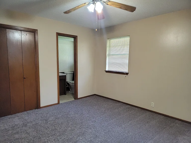 3201 Chisholm Trl — Photo 8