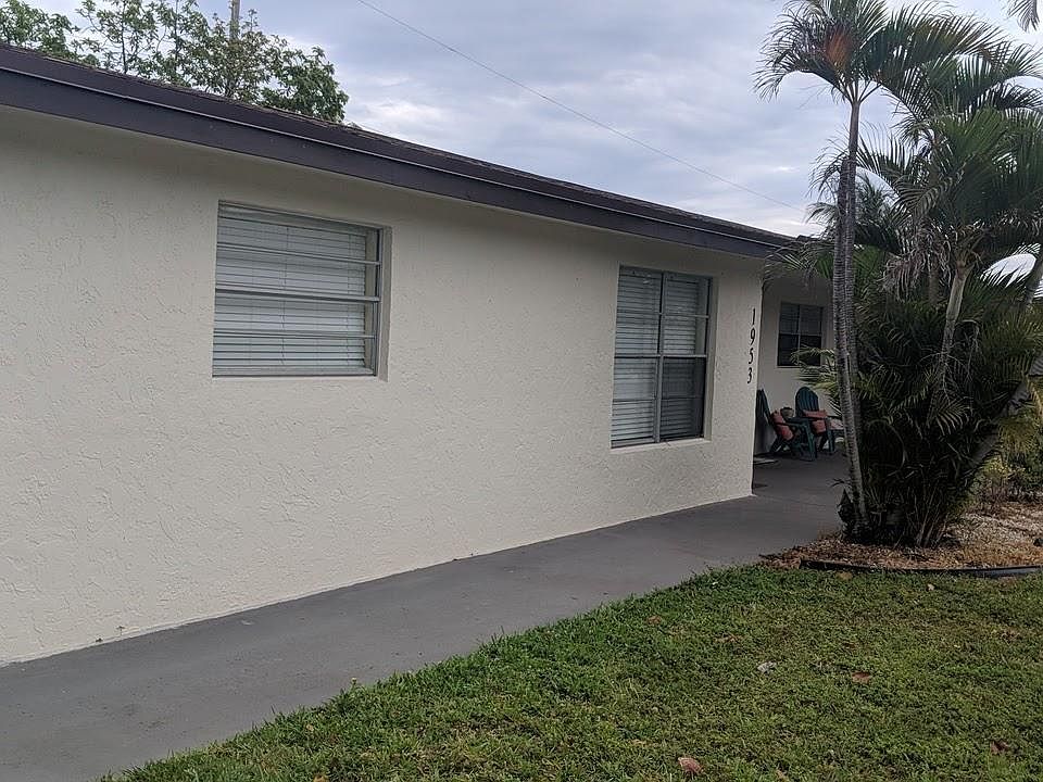 2nd image of 1953 Doffer Ln