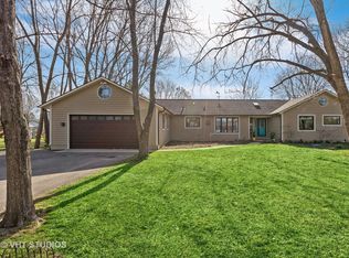 26147 N Meadow Ln, Wauconda, IL 60084