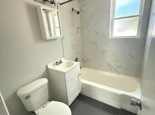 241 Weequahic Ave #1F, Newark, NJ 07112