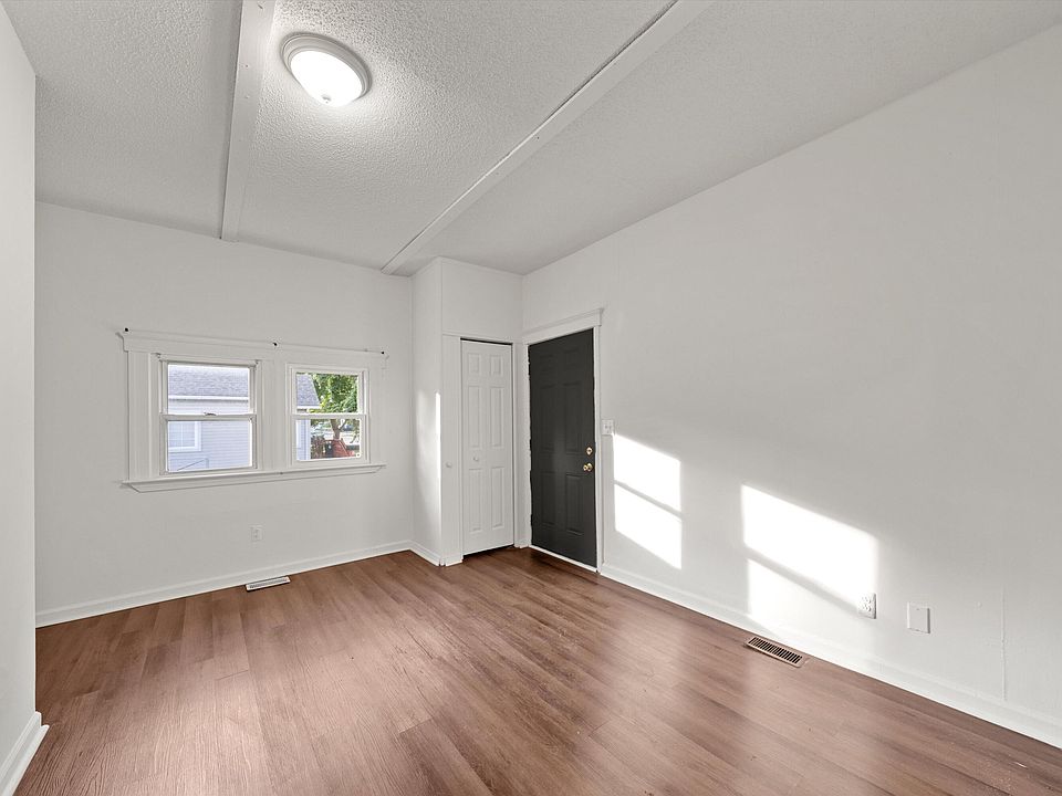 1756 Lafayette Blvd, photo 14