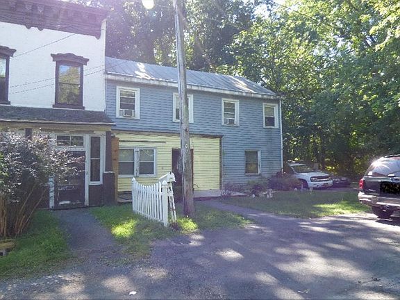 2nd image of 782 S Pearl St