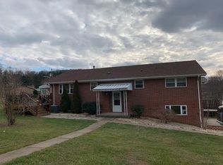 121 Dogwood St, Waynesburg, PA 15370