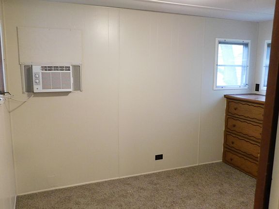 3rd image of 19 Briarwood Ln #19