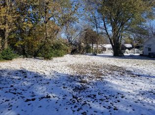 901 W Pine St, Columbus, KS 66725